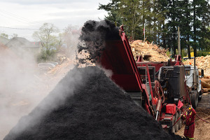 Onsite Woodchip Grinding at Denbow