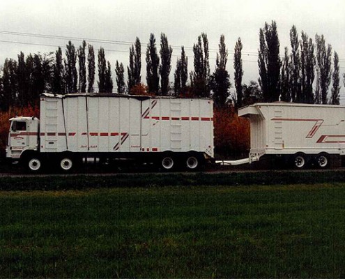 Bulk transportation truck